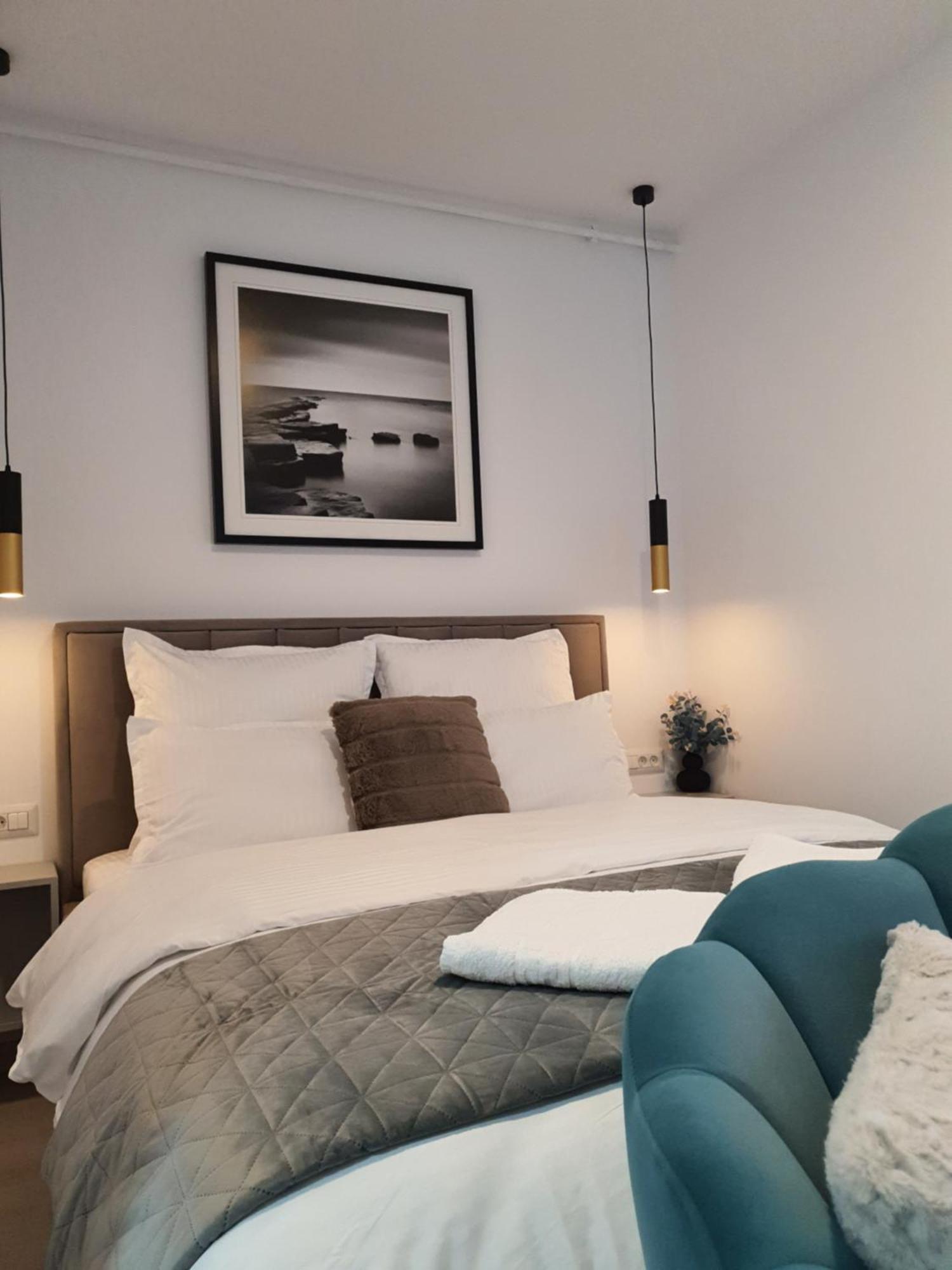 Premium Hils Brauner Studio Bucureşti Eksteriør bilde