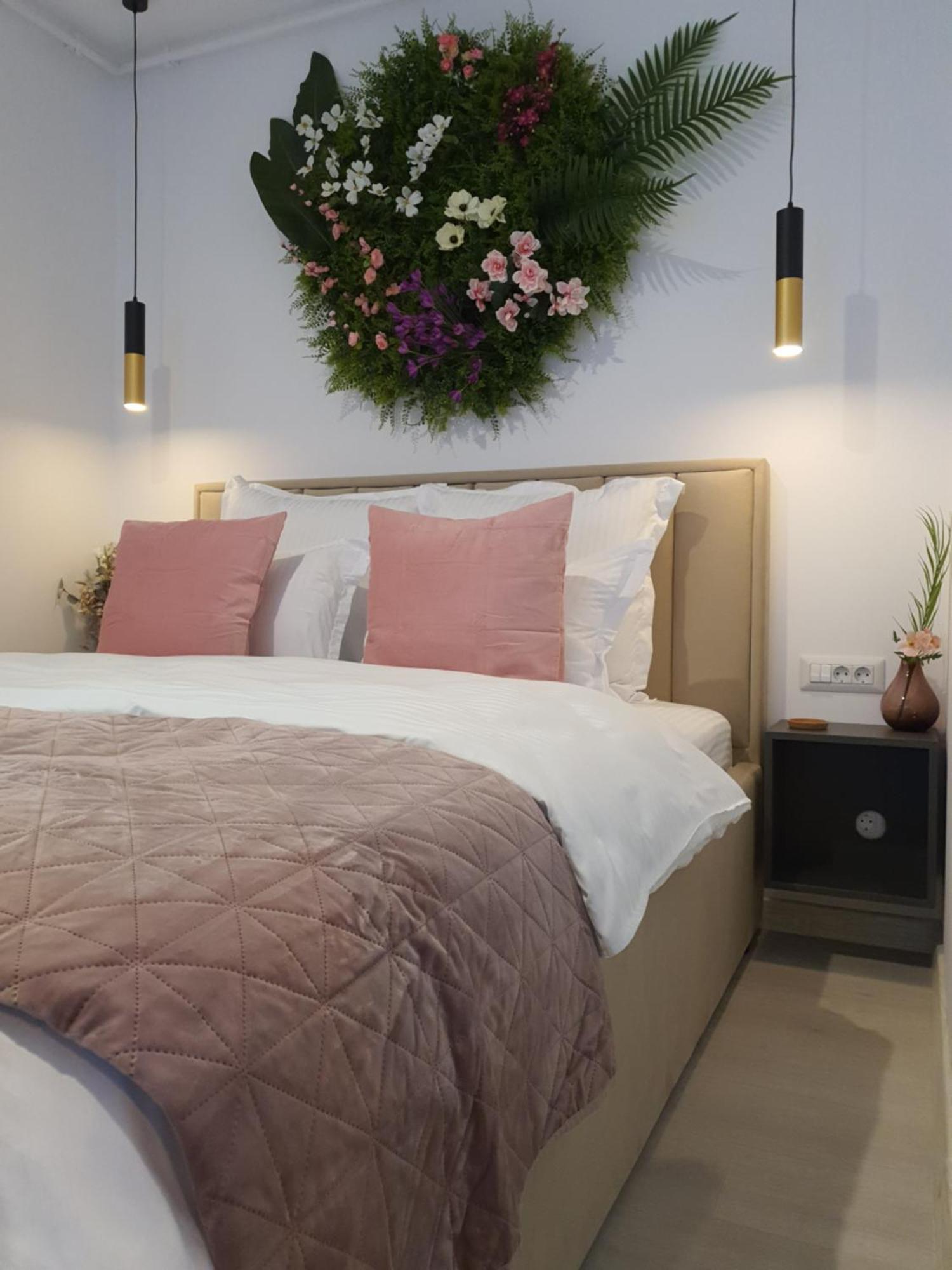 Premium Hils Brauner Studio Bucureşti Eksteriør bilde